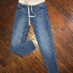 Justice size 8 comfy jeans w/adjustable tie waist!
